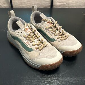 Vans Ultrarange Exo Size 6.5